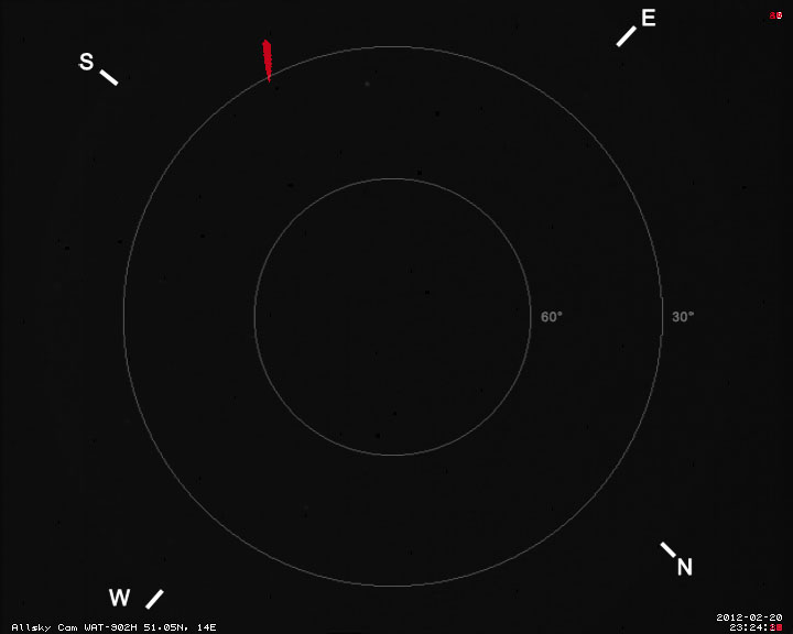 Gemitteltes Video mit Leuchtspur eines Meteors (20.02.2012 23:24 MEZ)